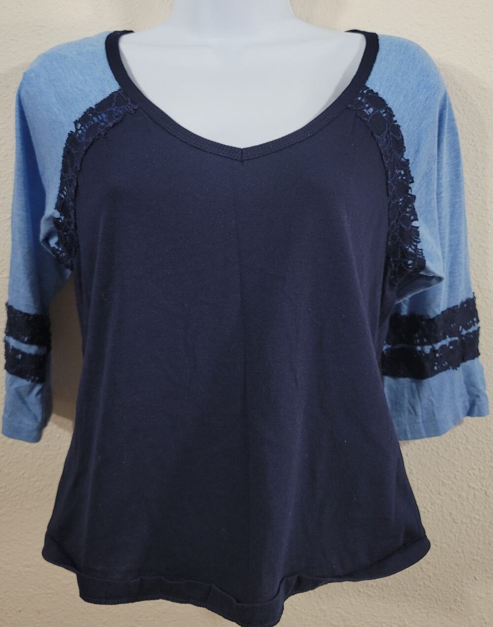 Energie Navy Blue  Light Blue Heathered Raglan 3/4 Sleeves Large Lace Detail
